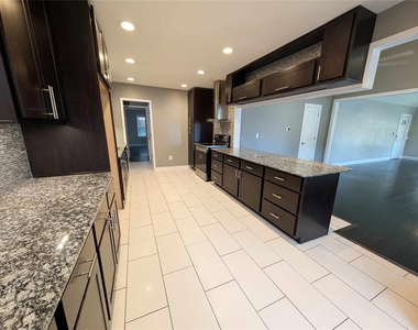3145 Nw 21st Street - Photo Thumbnail 10