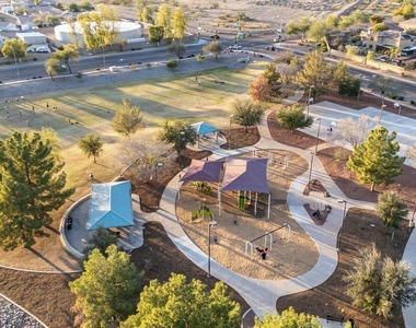 10617 W Daley Lane - Photo Thumbnail 43