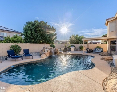 10617 W Daley Lane - Photo Thumbnail 29