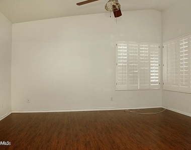 12054 S 44th Street - Photo Thumbnail 19