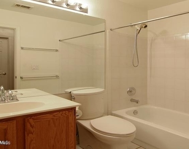 12054 S 44th Street - Photo Thumbnail 15