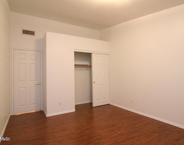 12054 S 44th Street - Photo Thumbnail 12