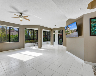 7546 La Paz Boulevard - Photo Thumbnail 4