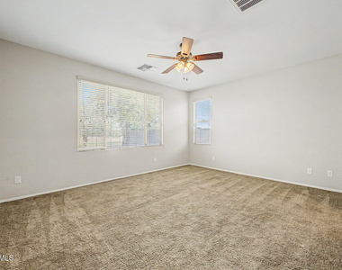 319 S 197th Avenue - Photo Thumbnail 14