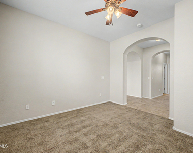319 S 197th Avenue - Photo Thumbnail 11