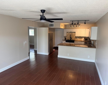 725 Hummingbird Way - Photo Thumbnail 25