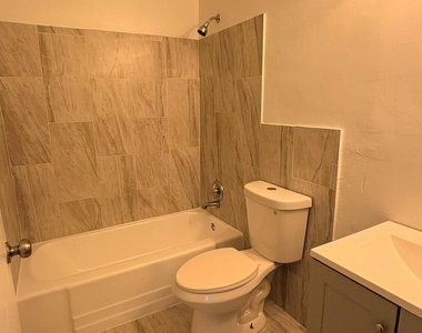3740 Nw 9th Street - Photo Thumbnail 6