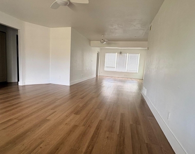 3740 Nw 9th Street - Photo Thumbnail 1