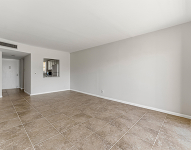 1638 Embassy Drive - Photo Thumbnail 10