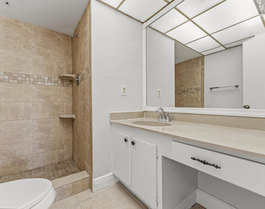 1638 Embassy Drive - Photo Thumbnail 26
