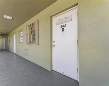 1638 Embassy Drive - Photo Thumbnail 6