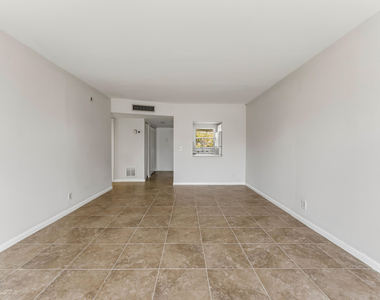 1638 Embassy Drive - Photo Thumbnail 11