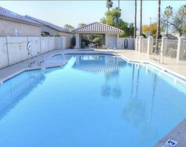 4917 W Behrend Drive - Photo Thumbnail 5