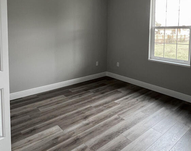528 Se 35th Terrace - Photo Thumbnail 12