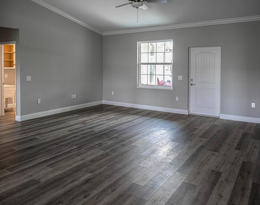 528 Se 35th Terrace - Photo Thumbnail 7
