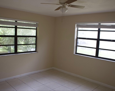 10851 Nw 45th Street - Photo Thumbnail 4