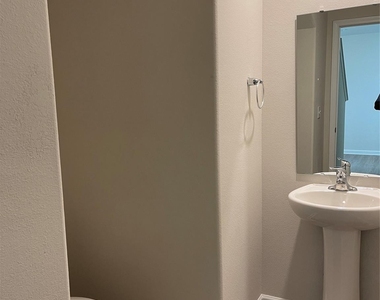 1337 Nia Road - Photo Thumbnail 3