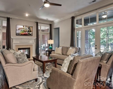 2100 Queens Road W - Photo Thumbnail 10