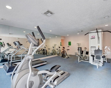 11 Royal Palm Way - Photo Thumbnail 31