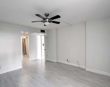 11 Royal Palm Way - Photo Thumbnail 8