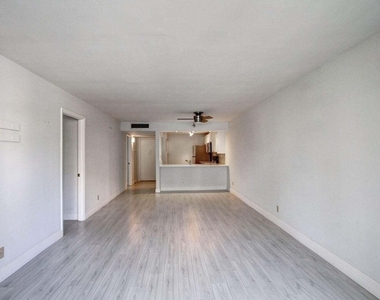 11 Royal Palm Way - Photo Thumbnail 19