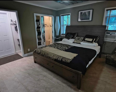 5741 Sw 24th Avenue - Photo Thumbnail 2