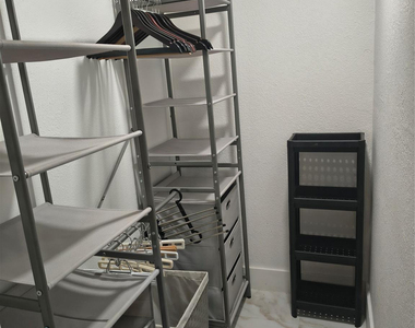 2206 Coolidge Street - Photo Thumbnail 8