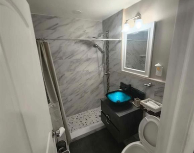 2206 Coolidge Street - Photo Thumbnail 6