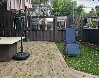 2206 Coolidge Street - Photo Thumbnail 8