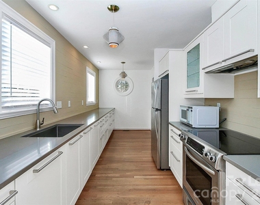 2019 Highland Street - Photo Thumbnail 9