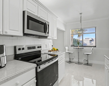 6328 W Longboat Ln W - Photo Thumbnail 4