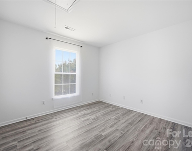8502 Appledale Drive - Photo Thumbnail 20