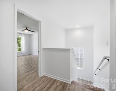 8502 Appledale Drive - Photo Thumbnail 14