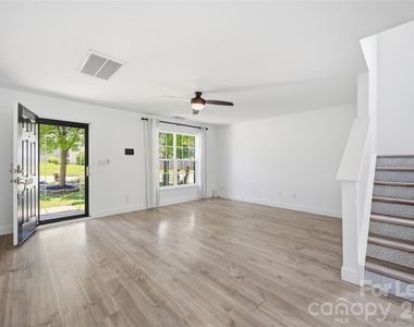 8502 Appledale Drive - Photo Thumbnail 1