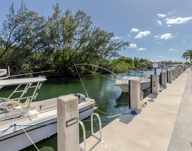 2850 Ne 14th St Causeway - Photo Thumbnail 5