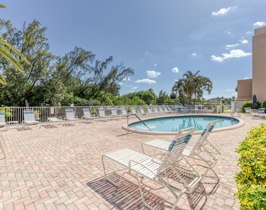 2850 Ne 14th St Causeway - Photo Thumbnail 2
