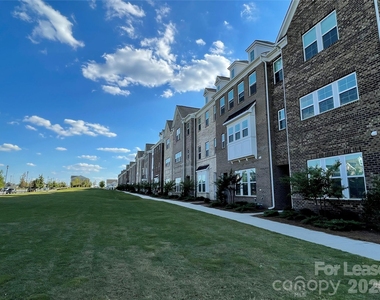 7807 Reunion Row Drive - Photo Thumbnail 17