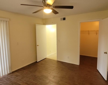 9999 Summerbreeze Drive - Photo Thumbnail 21