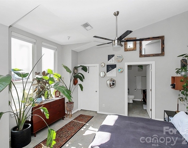 1220 N Caldwell Street - Photo Thumbnail 8