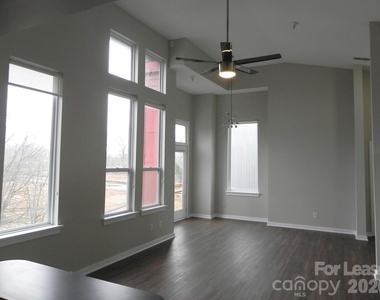 1220 N Caldwell Street - Photo Thumbnail 13