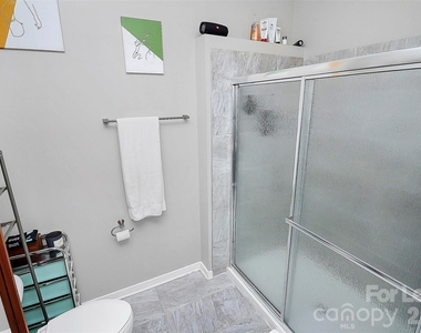 1220 N Caldwell Street - Photo Thumbnail 10