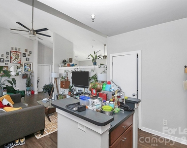 1220 N Caldwell Street - Photo Thumbnail 5