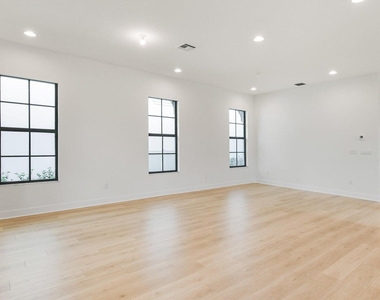 13136 Alton Road - Photo Thumbnail 2