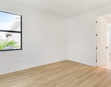 13136 Alton Road - Photo Thumbnail 16