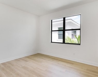 13136 Alton Road - Photo Thumbnail 19