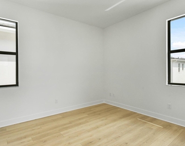 13136 Alton Road - Photo Thumbnail 13