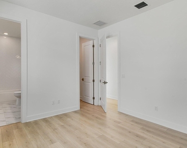 13136 Alton Road - Photo Thumbnail 18