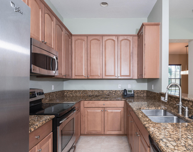8221 Nw 8th Way - Photo Thumbnail 9