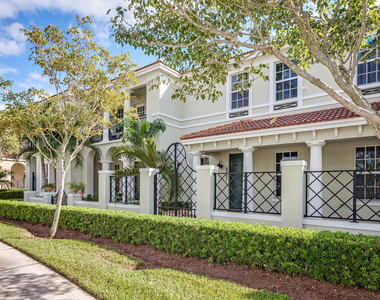 8221 Nw 8th Way - Photo Thumbnail 1