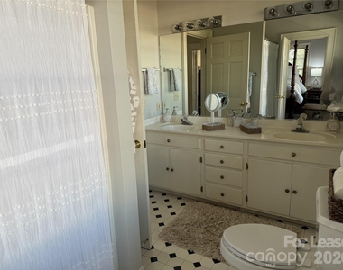 204 Kings Mountain Street - Photo Thumbnail 8